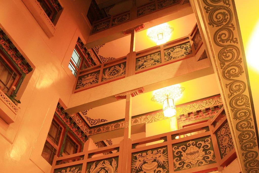 Tashitakge Hotel Lhasa Zewnętrze zdjęcie