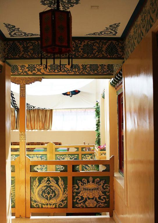 Tashitakge Hotel Lhasa Zewnętrze zdjęcie